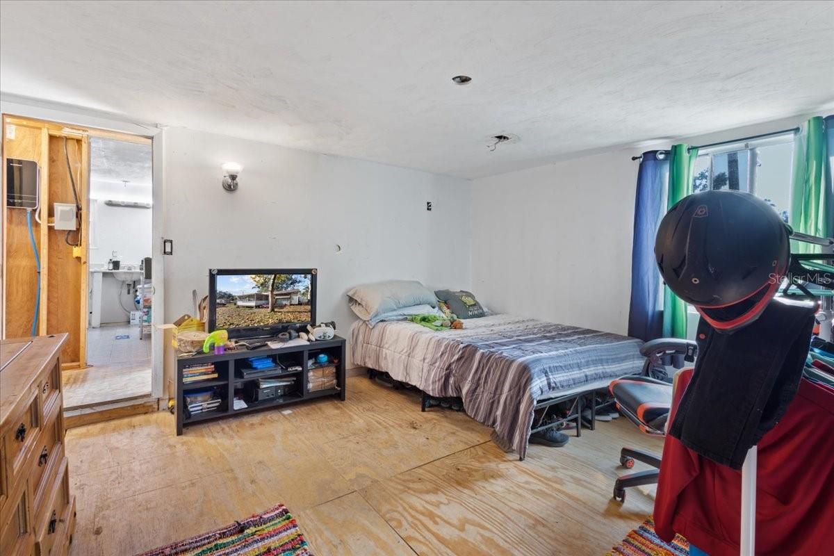 GC535692 Property Photo