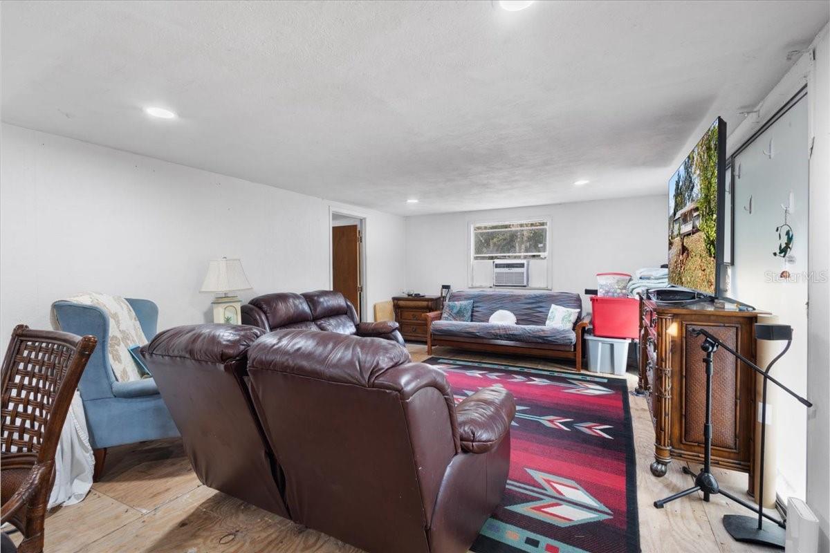 GC535692 Property Photo