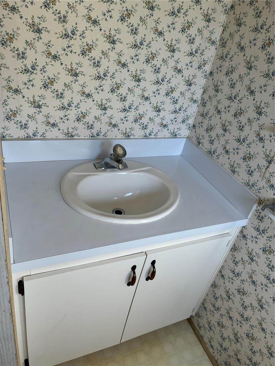 W7881063 Property Photo