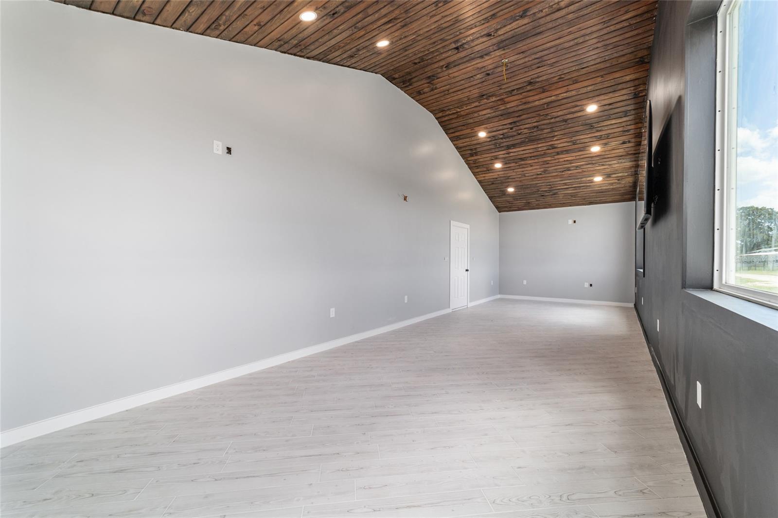 OM714267 Property Photo