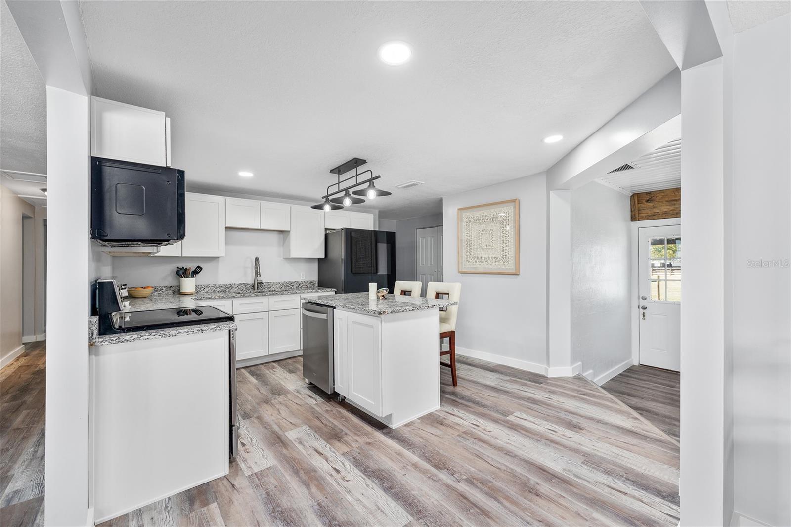 OM714267 Property Photo