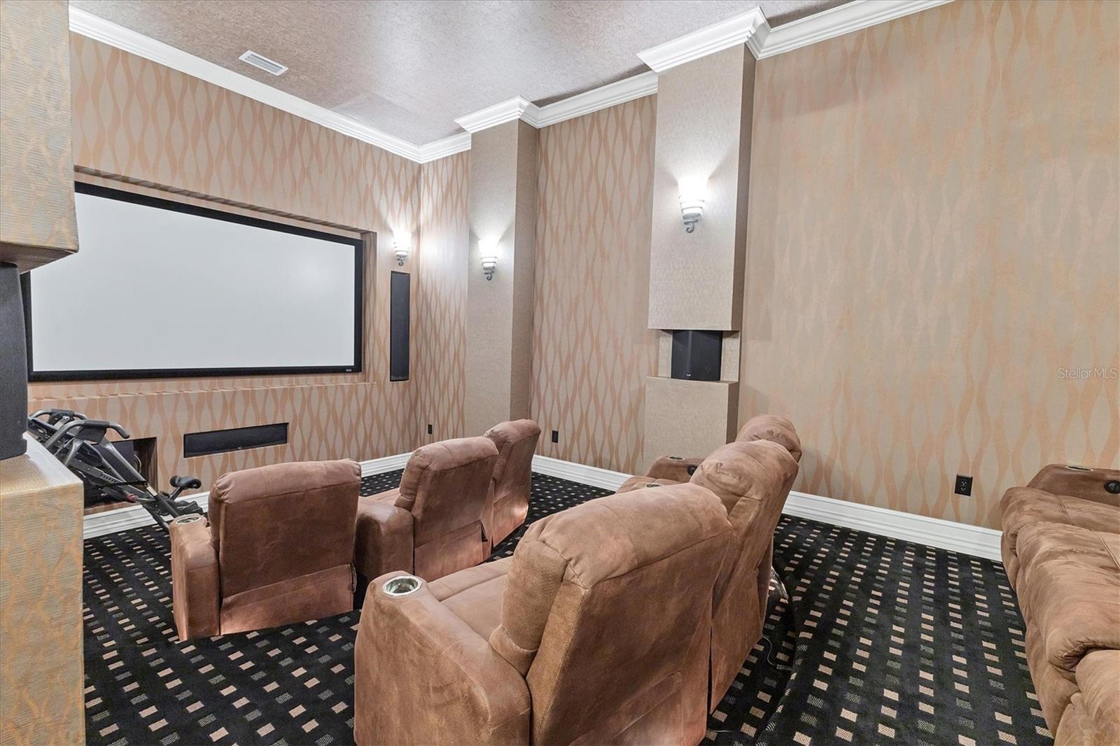 N6141703 Property Photo