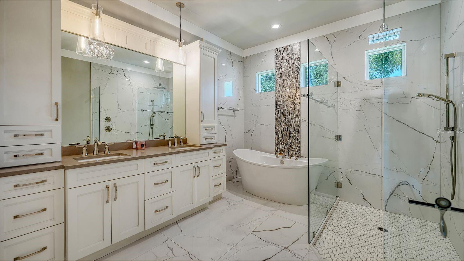 A4673474 Property Photo