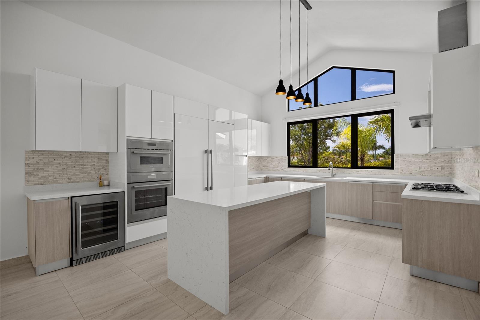 PR9117641 Property Photo