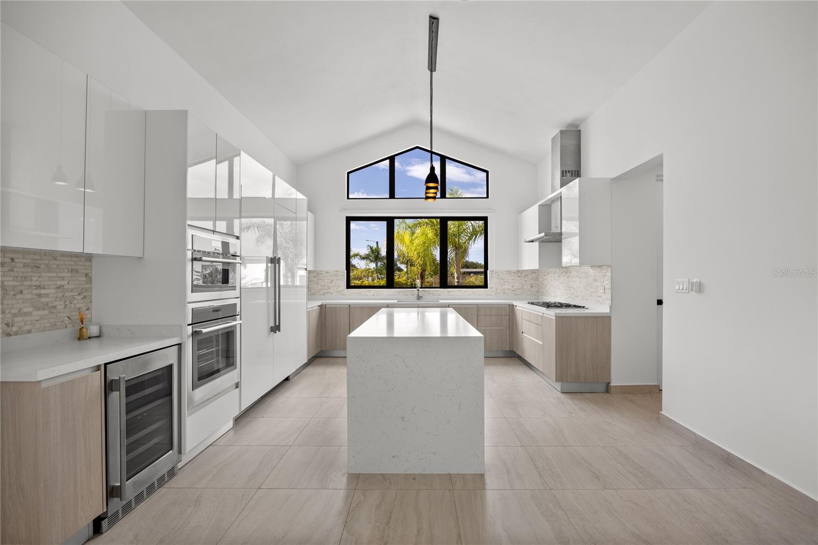 PR9117641 Property Photo