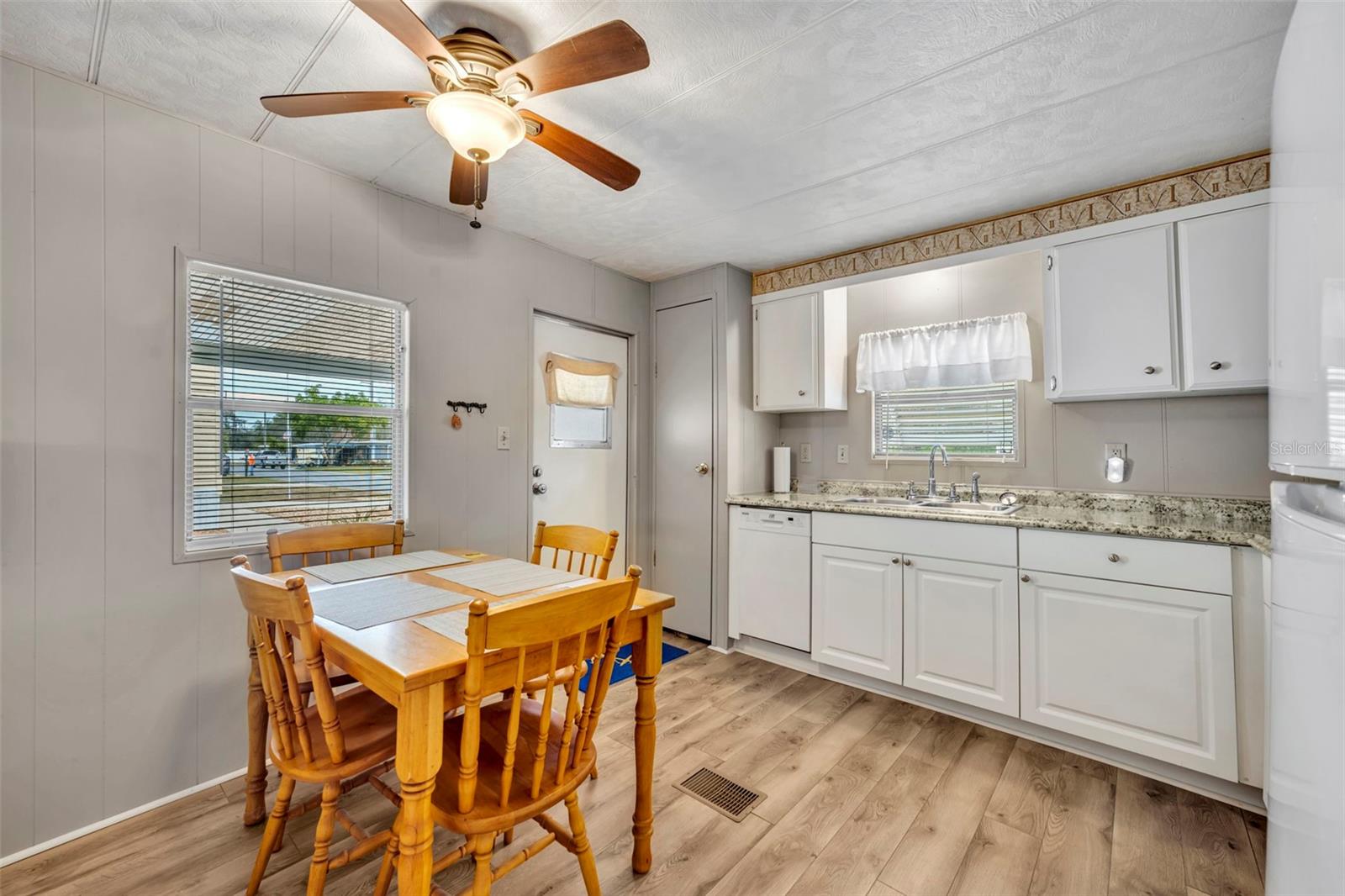 G5104970 Property Photo