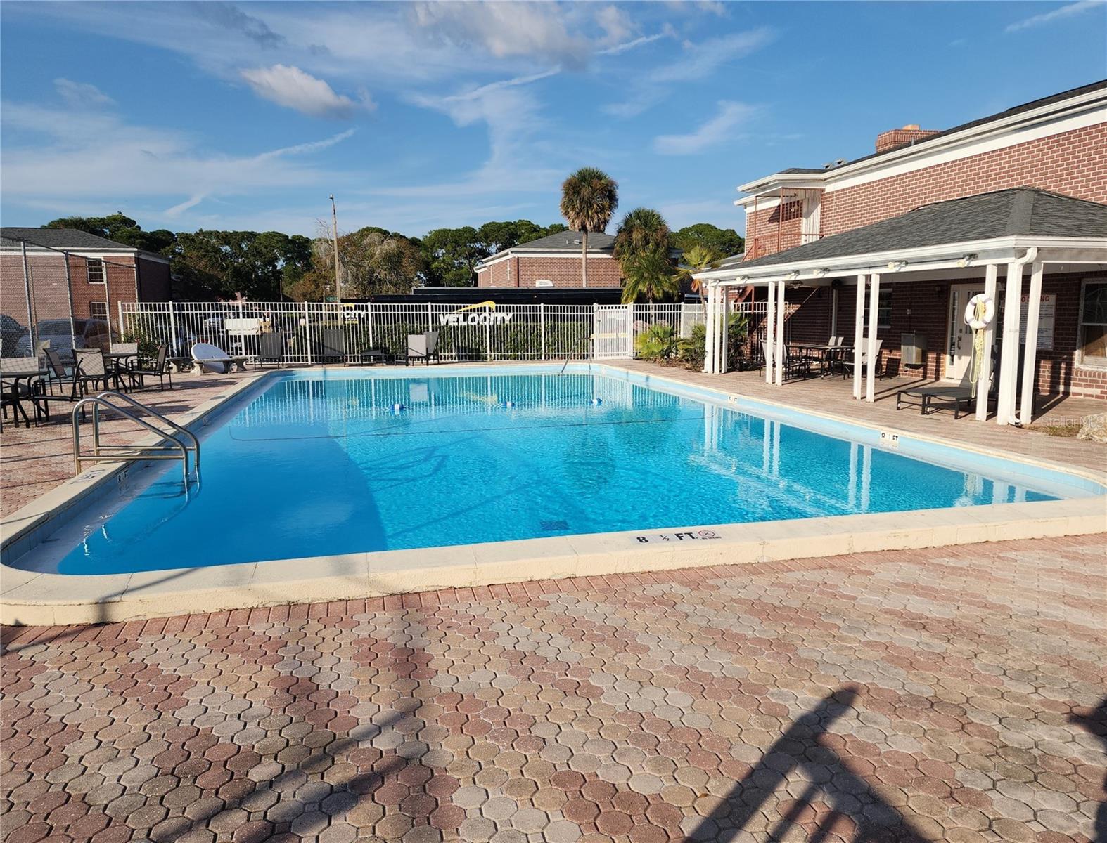 TB8451868 Property Photo