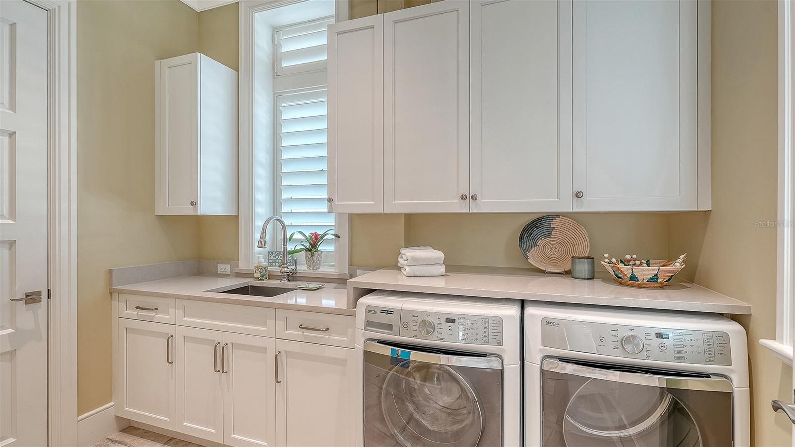 A4673495 Property Photo