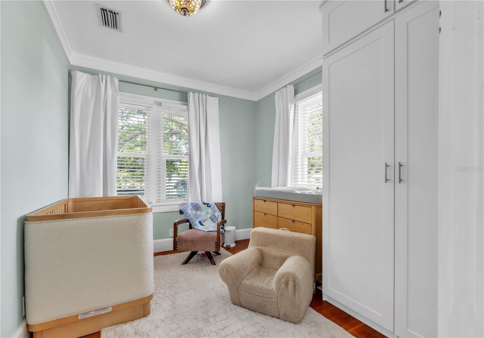 TB8451913 Property Photo