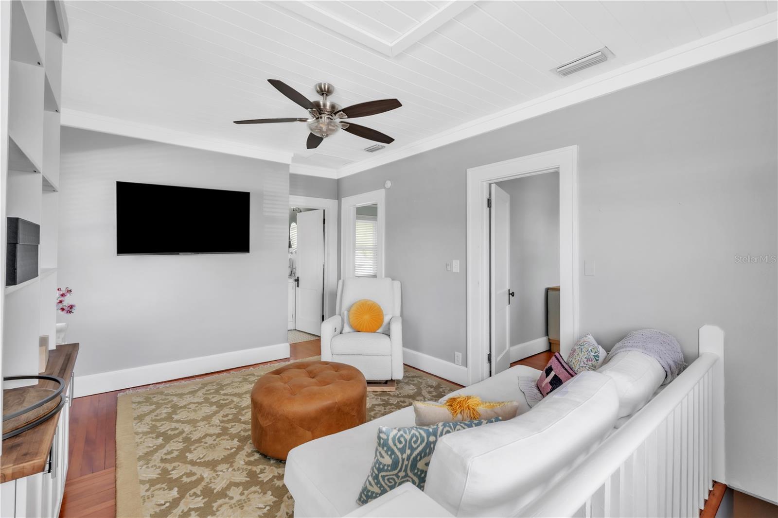 TB8451913 Property Photo