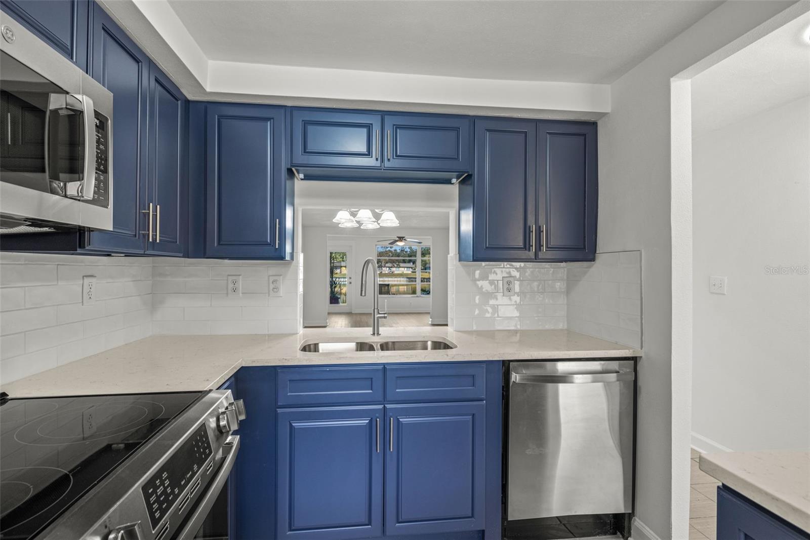 TB8451917 Property Photo