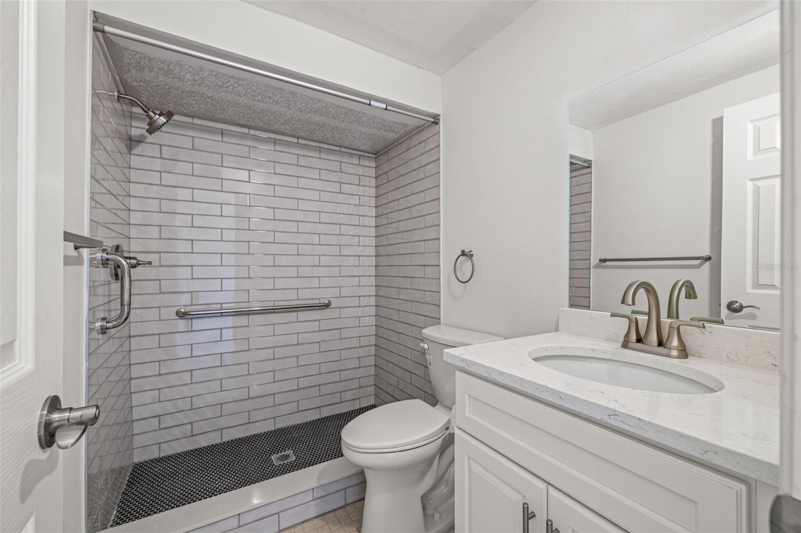 TB8451917 Property Photo