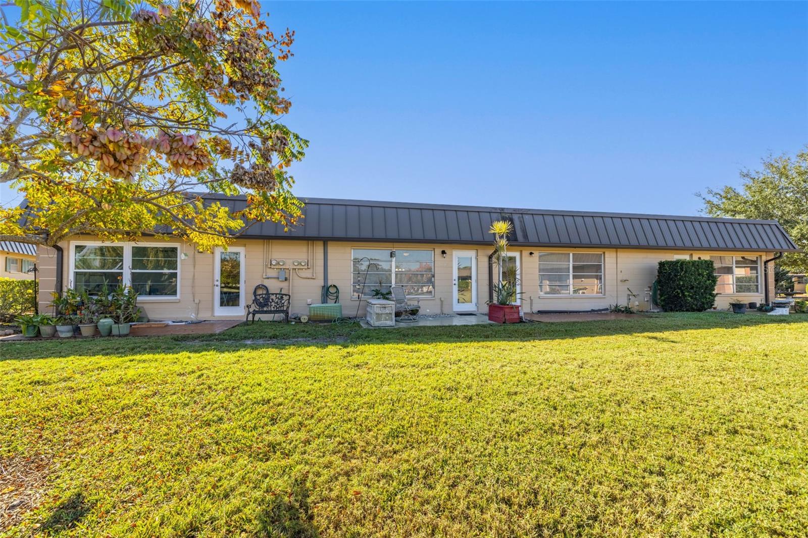 TB8451917 Property Photo