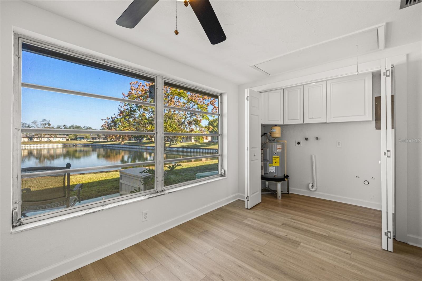 TB8451917 Property Photo