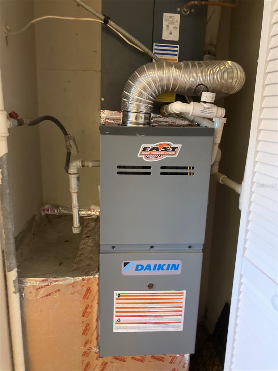 TB8451939 Property Photo