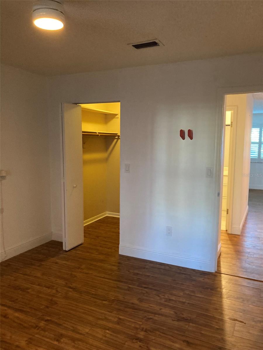 TB8451939 Property Photo