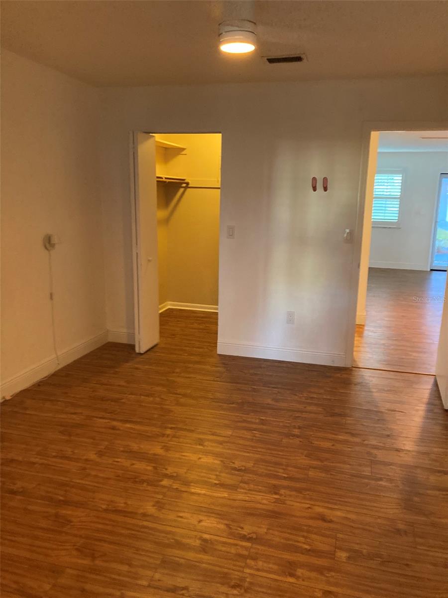 TB8451939 Property Photo