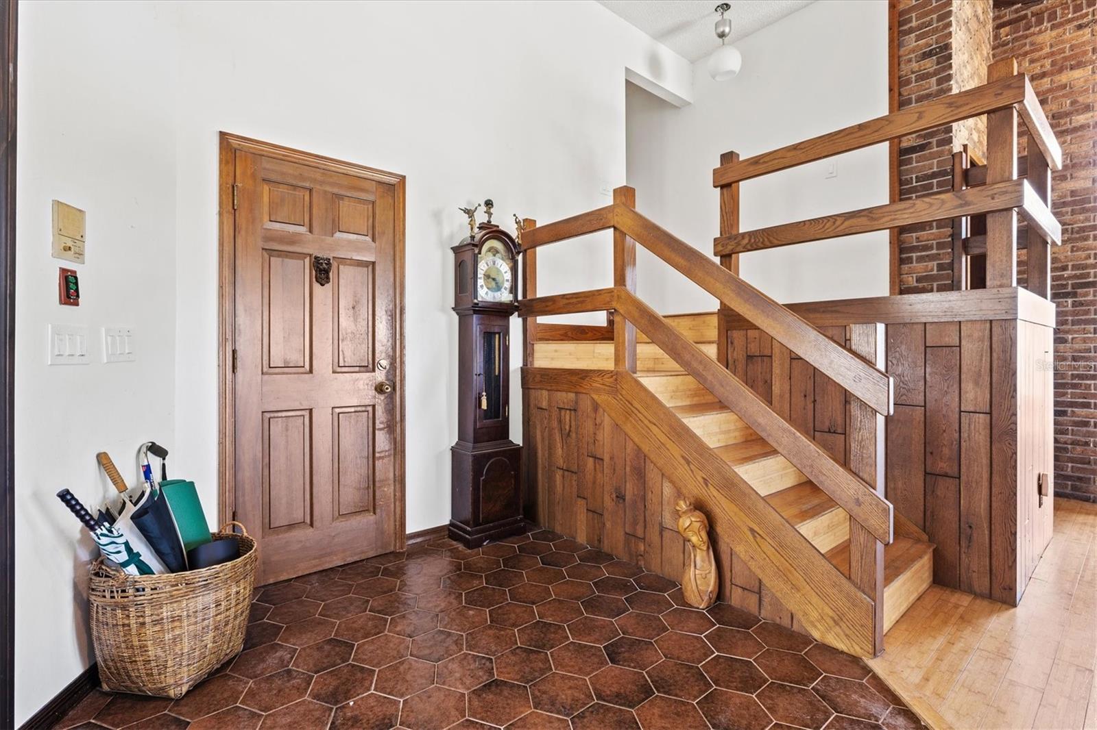 A4673536 Property Photo