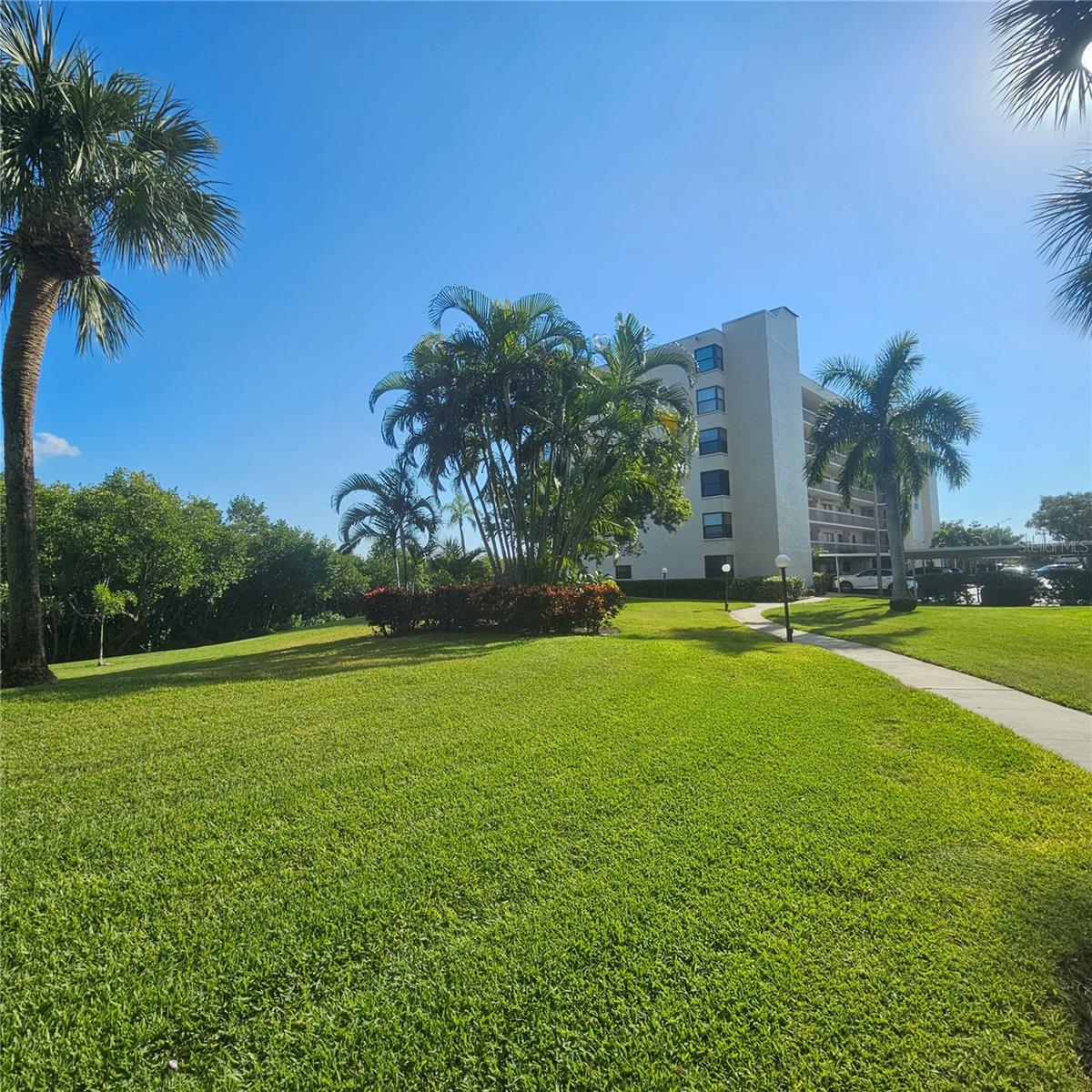 Pasadena Cove Community Walkways