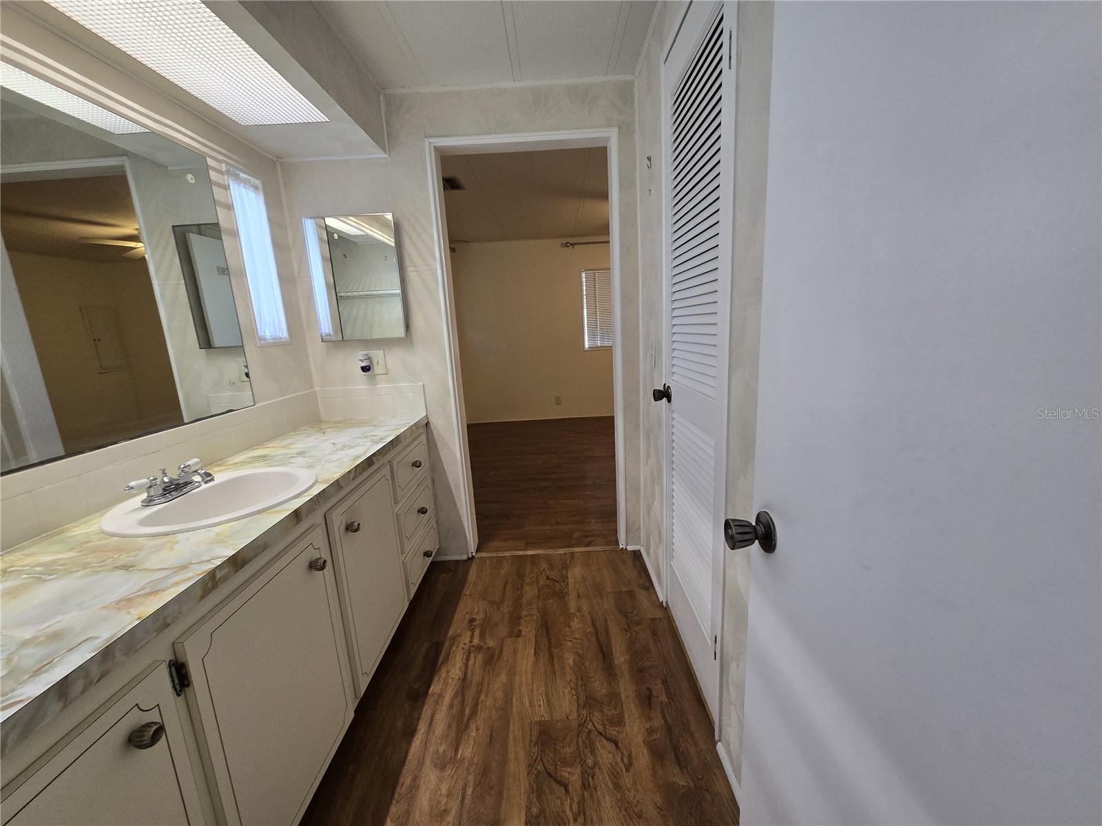 O6363756 Property Photo