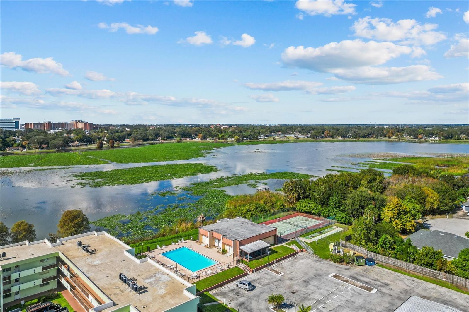 P4937161 Property Photo