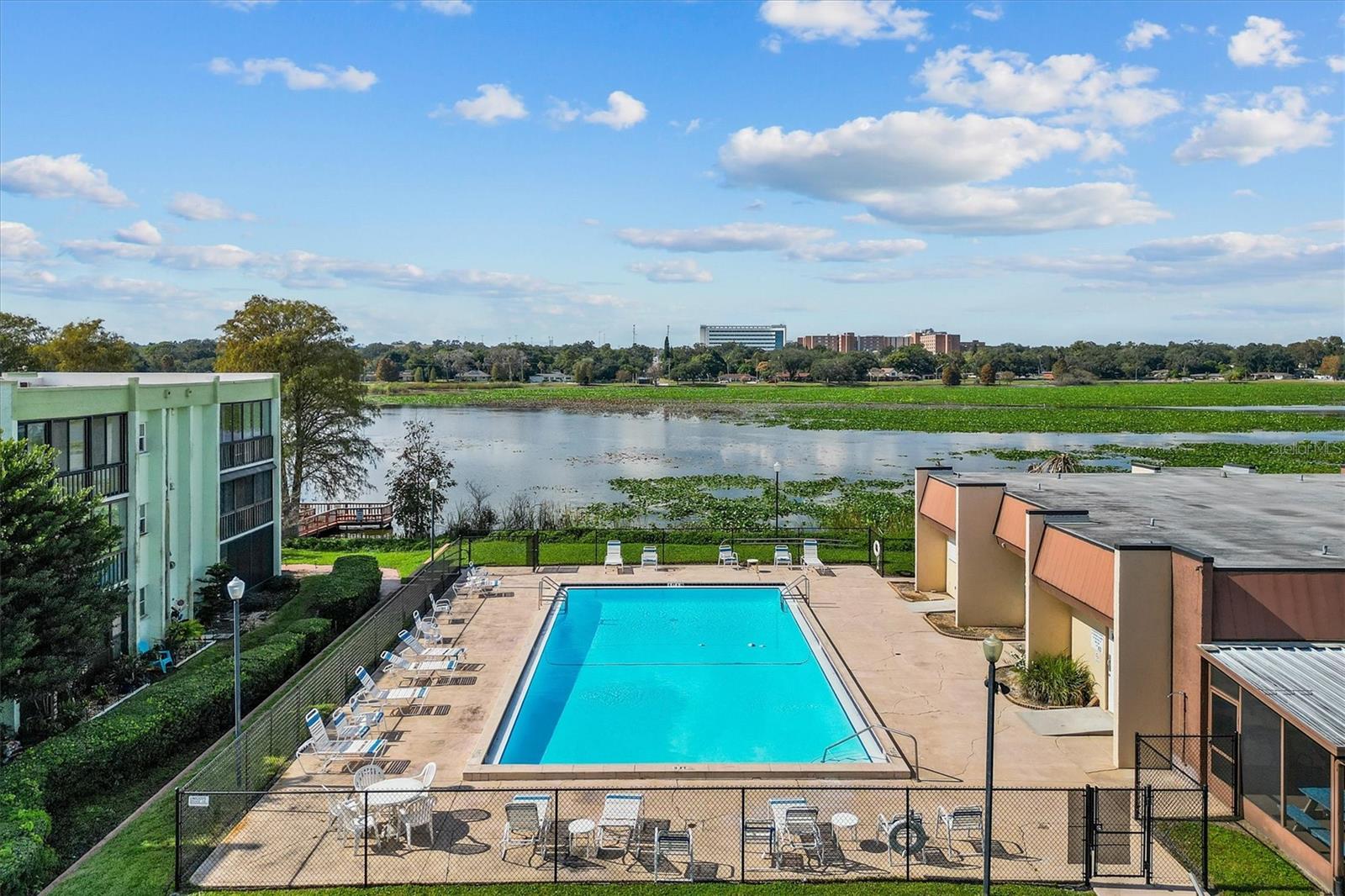 P4937161 Property Photo