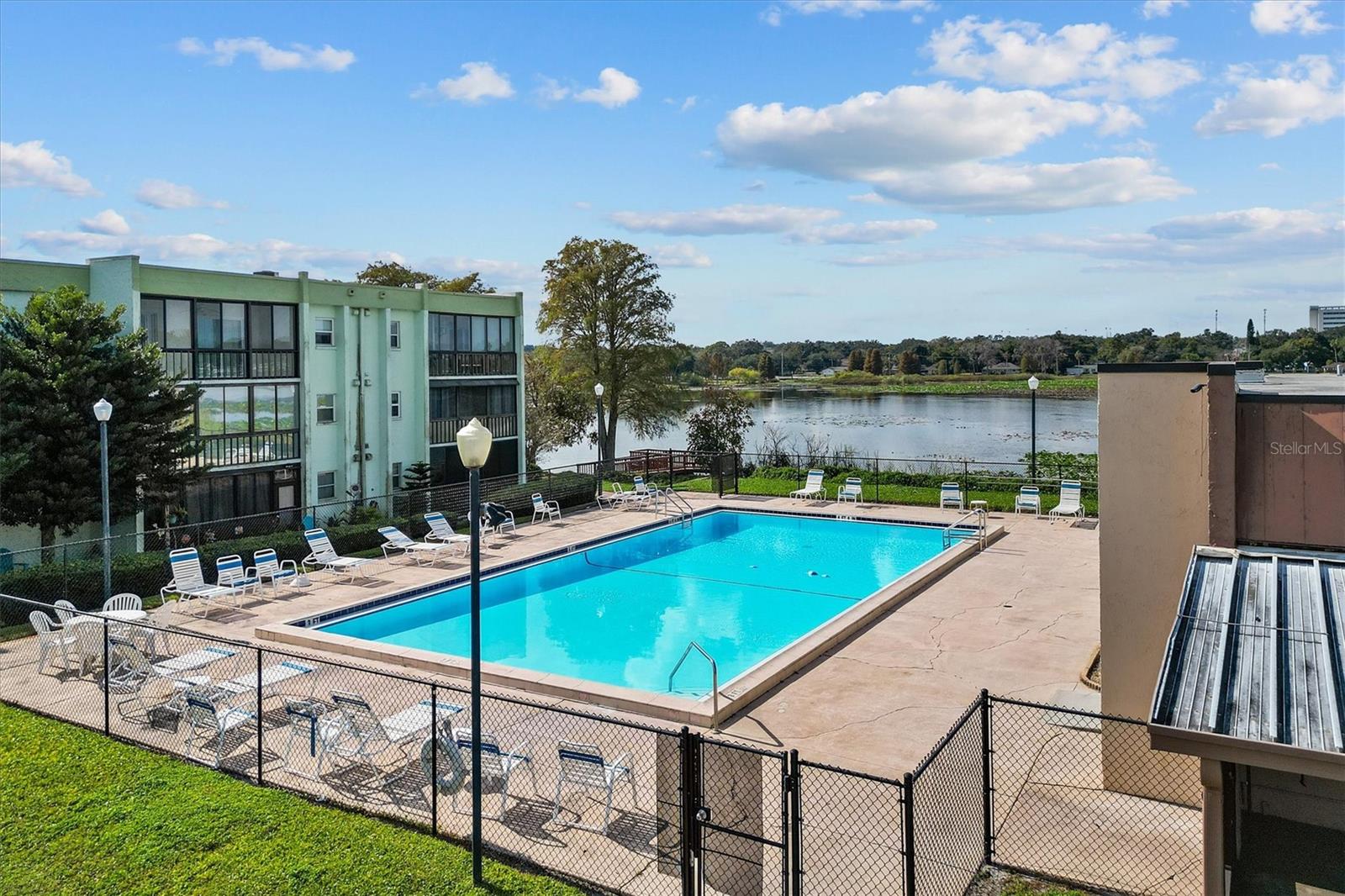 P4937161 Property Photo