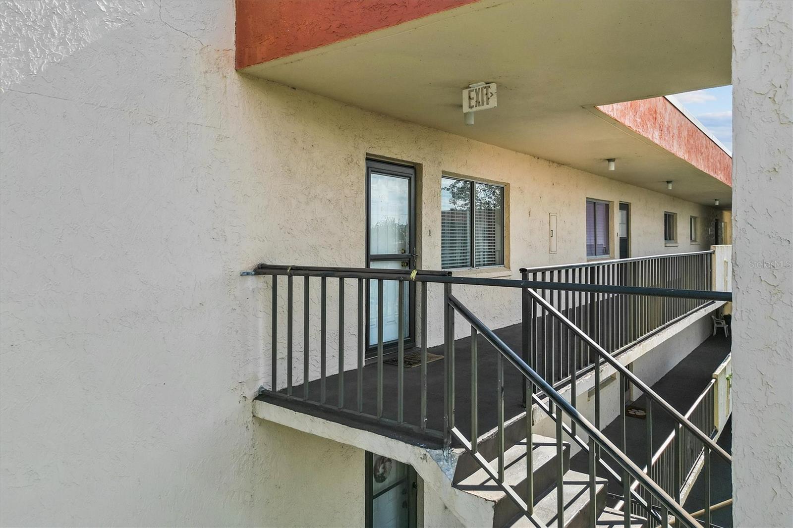 P4937161 Property Photo