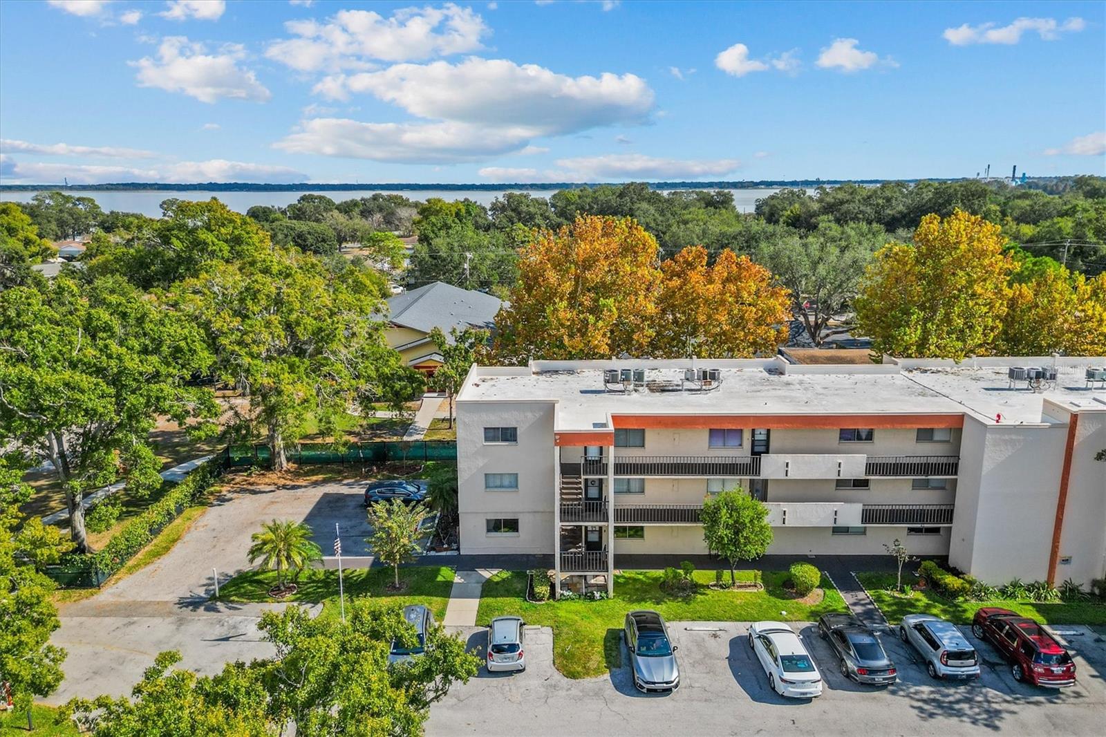 P4937161 Property Photo