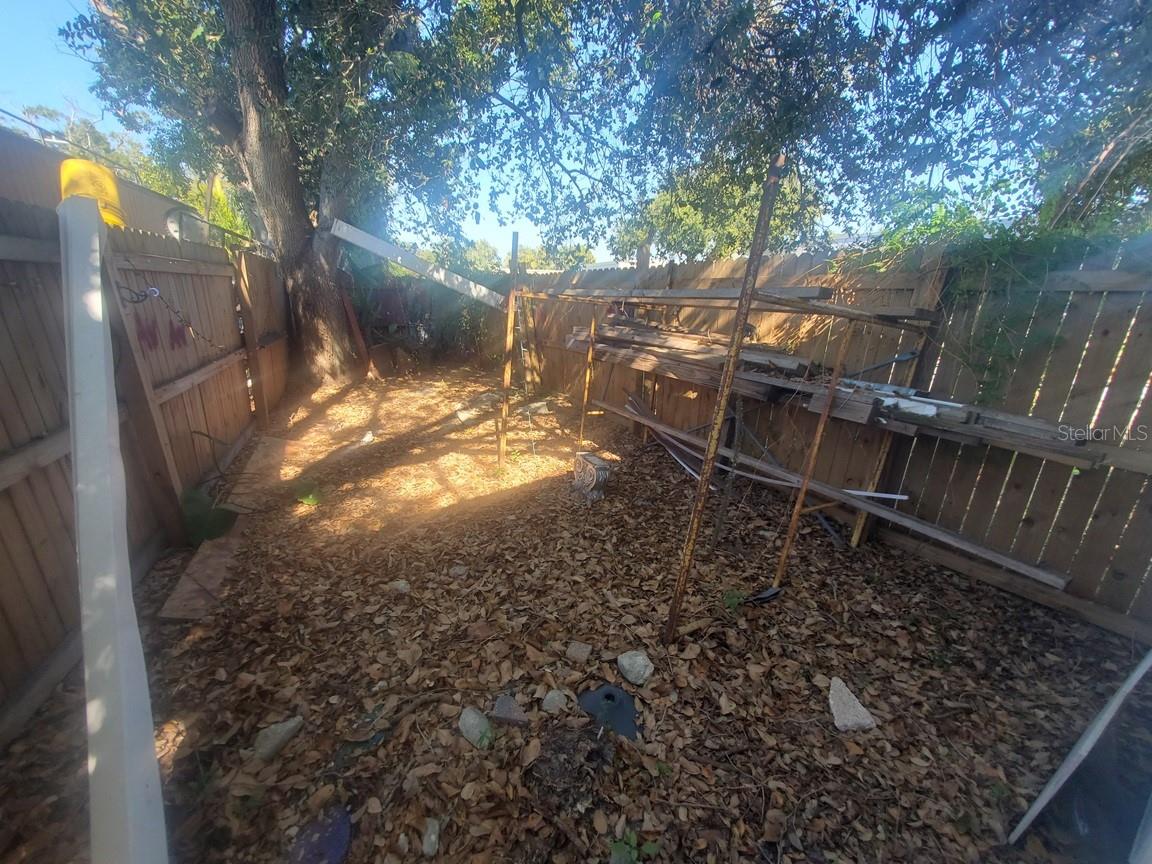 TB8452153 Property Photo