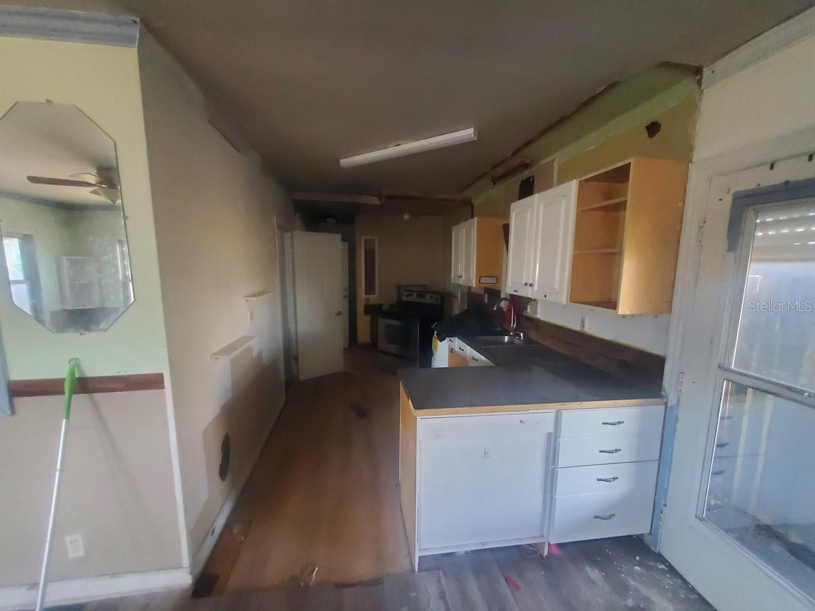 TB8452153 Property Photo