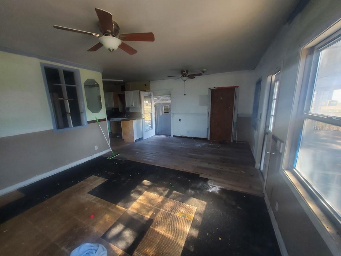 TB8452153 Property Photo