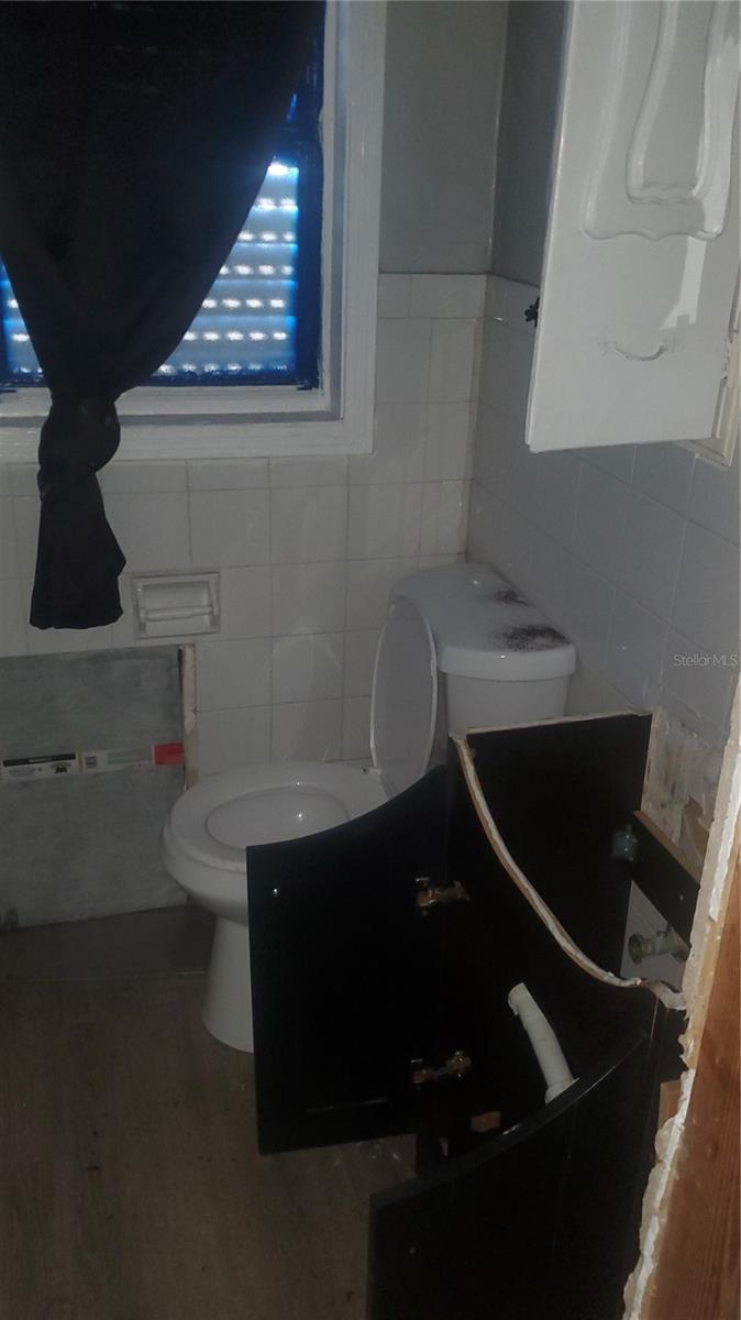 TB8452153 Property Photo