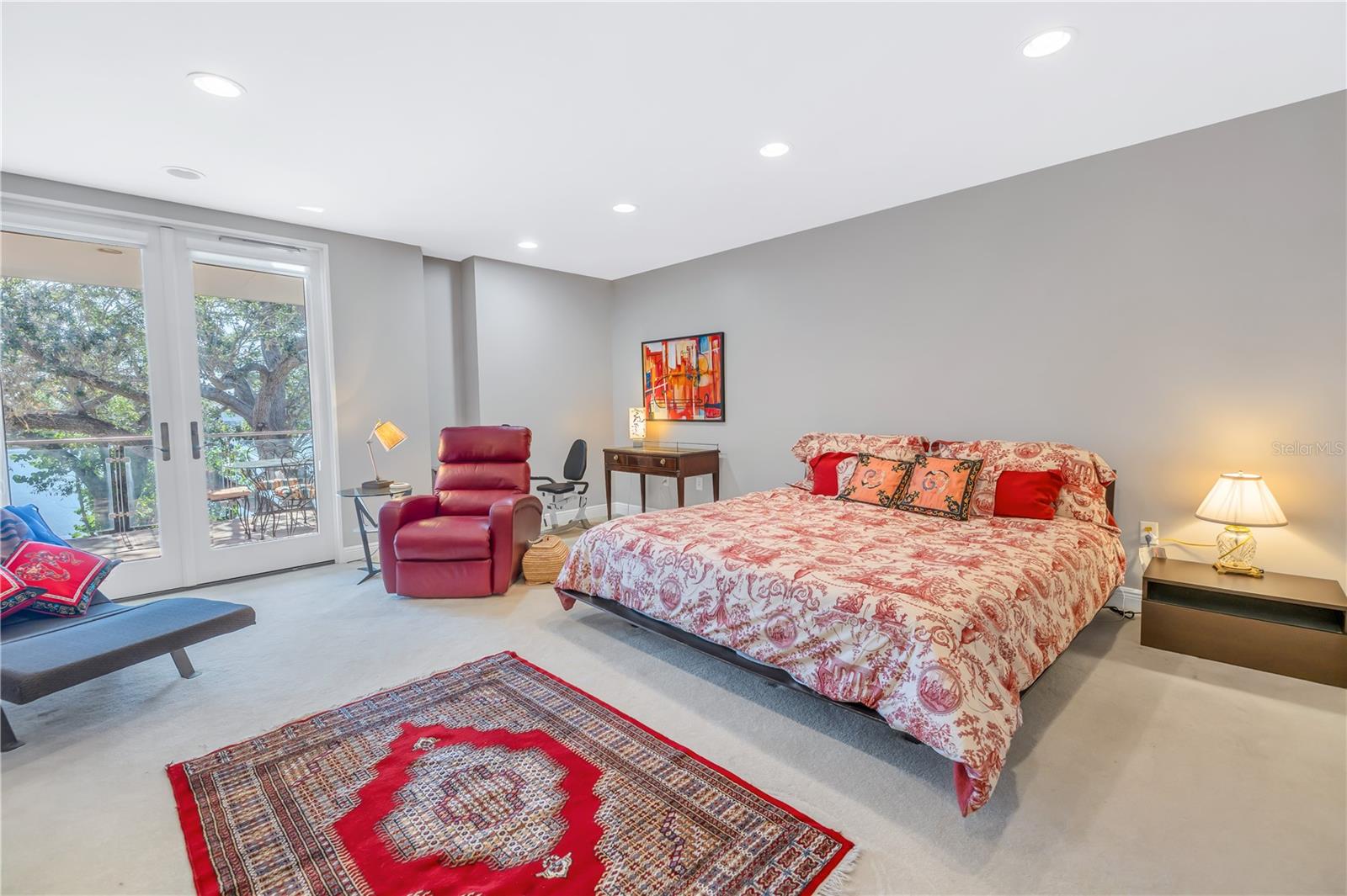 TB8452164 Property Photo