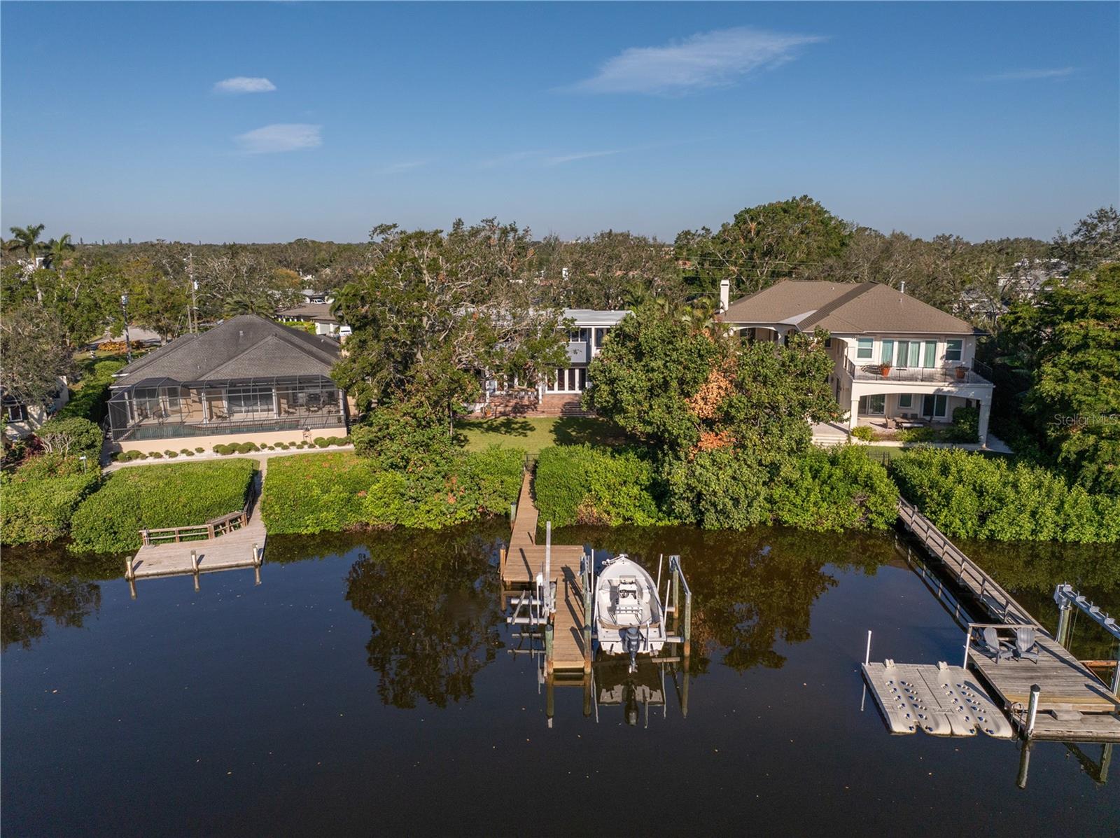 TB8452164 Property Photo