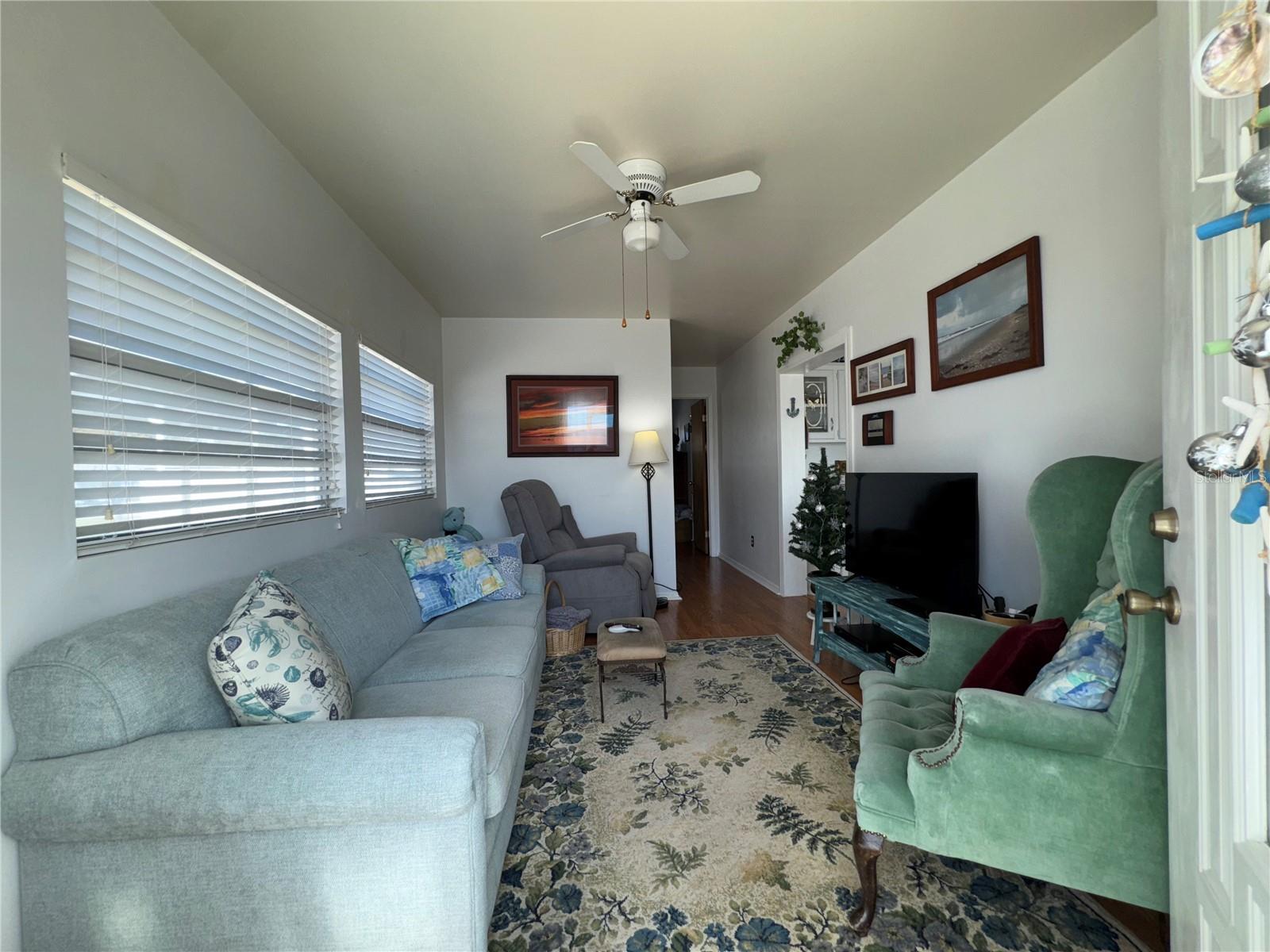 TB8452197 Property Photo