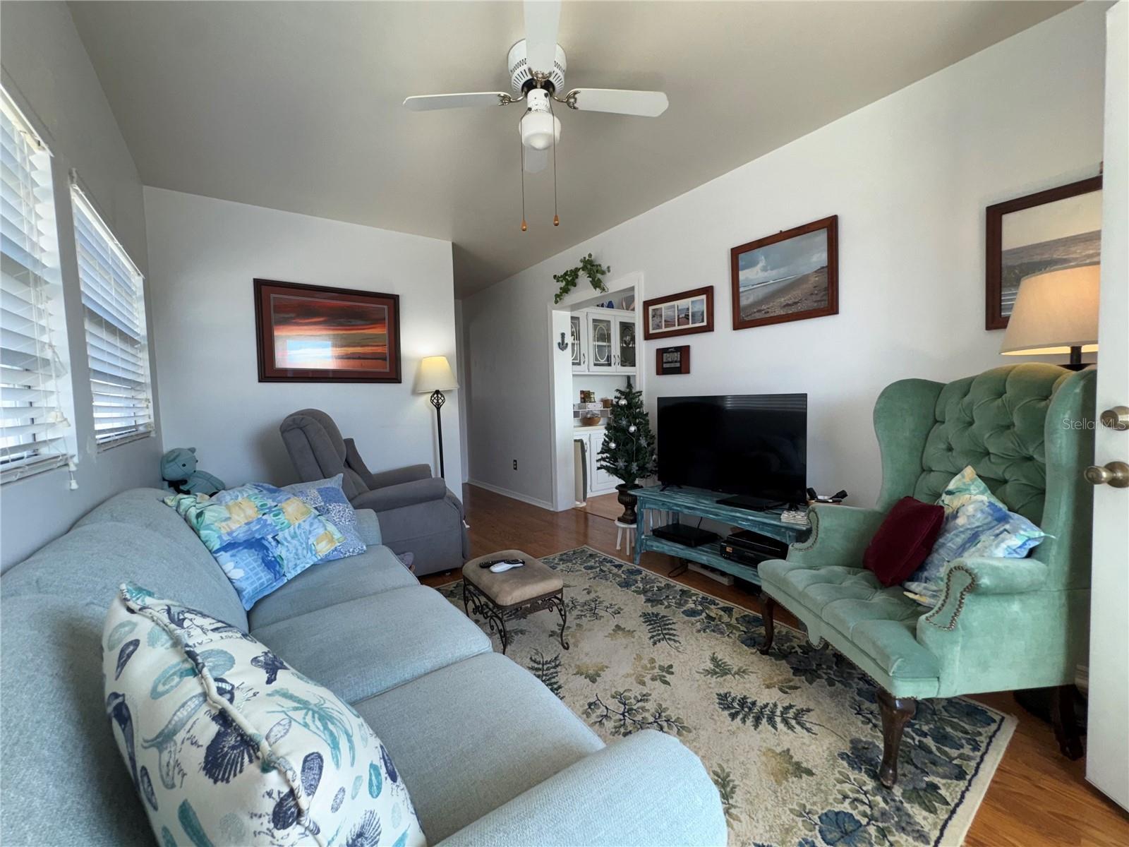 TB8452197 Property Photo