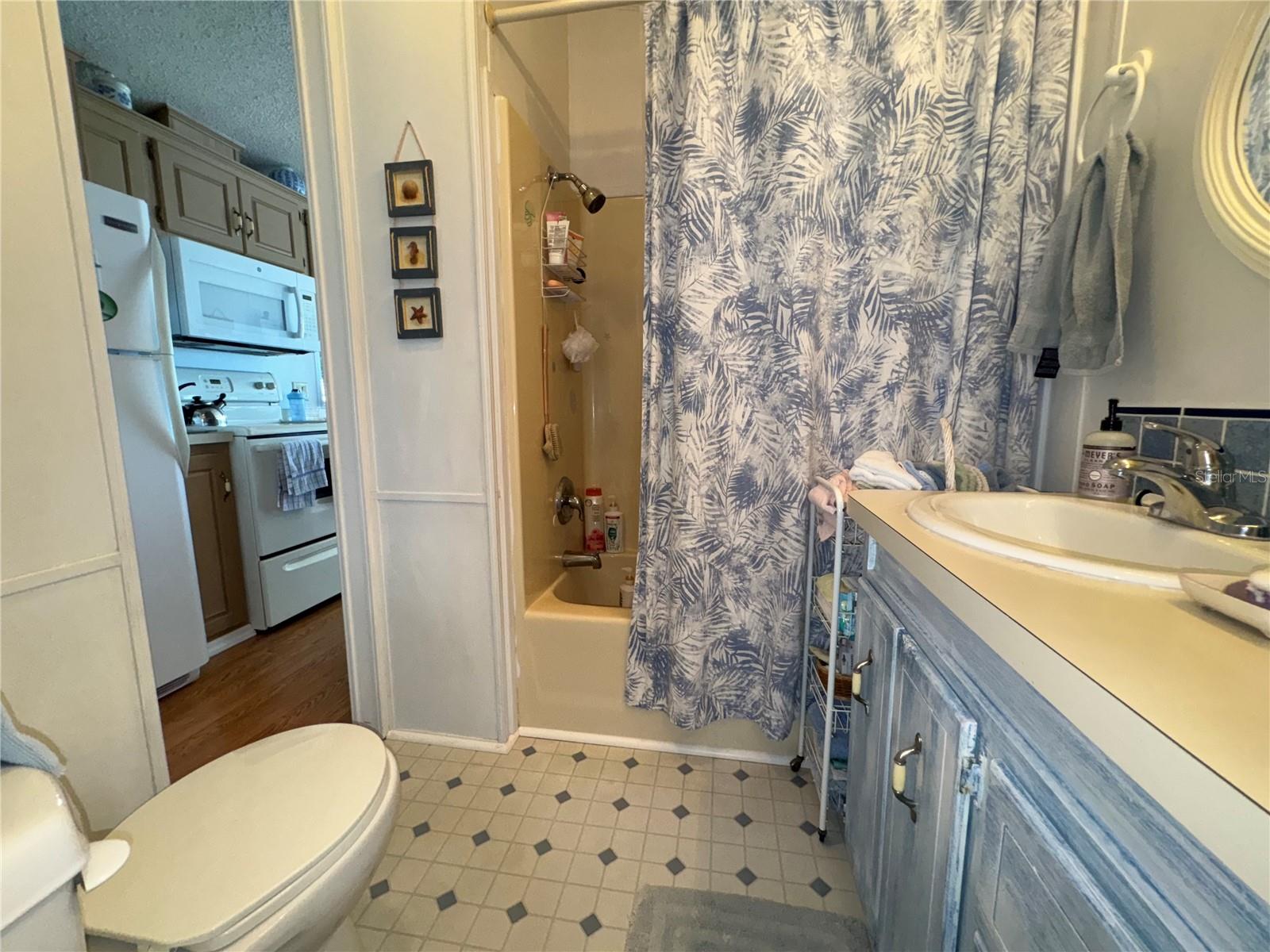 TB8452197 Property Photo