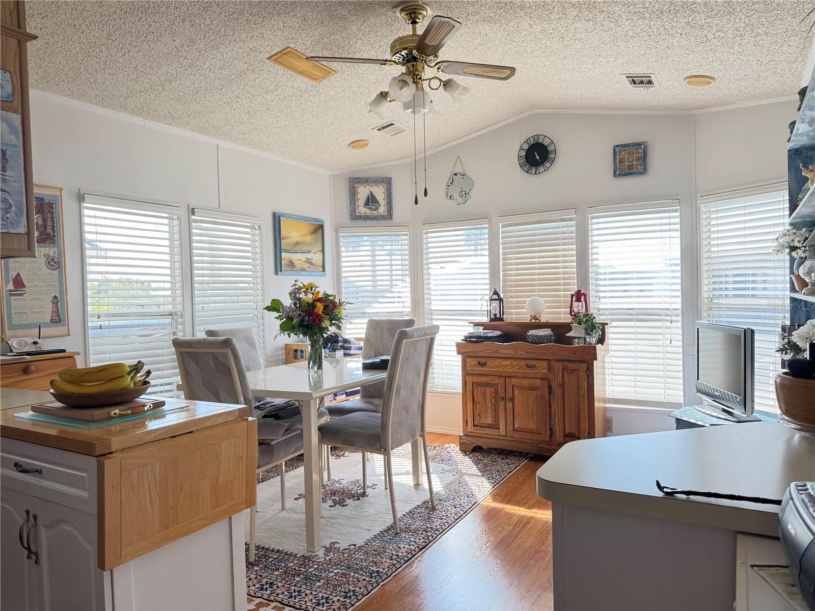 TB8452197 Property Photo