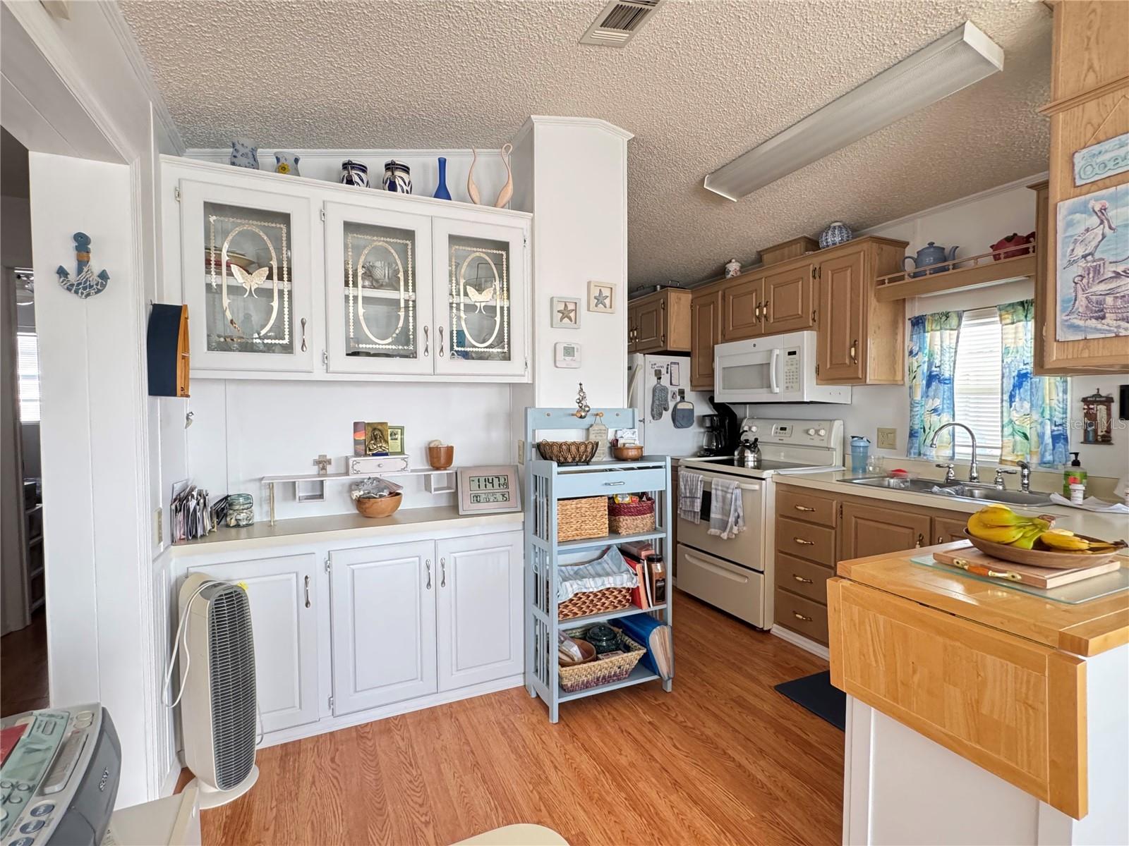 TB8452197 Property Photo