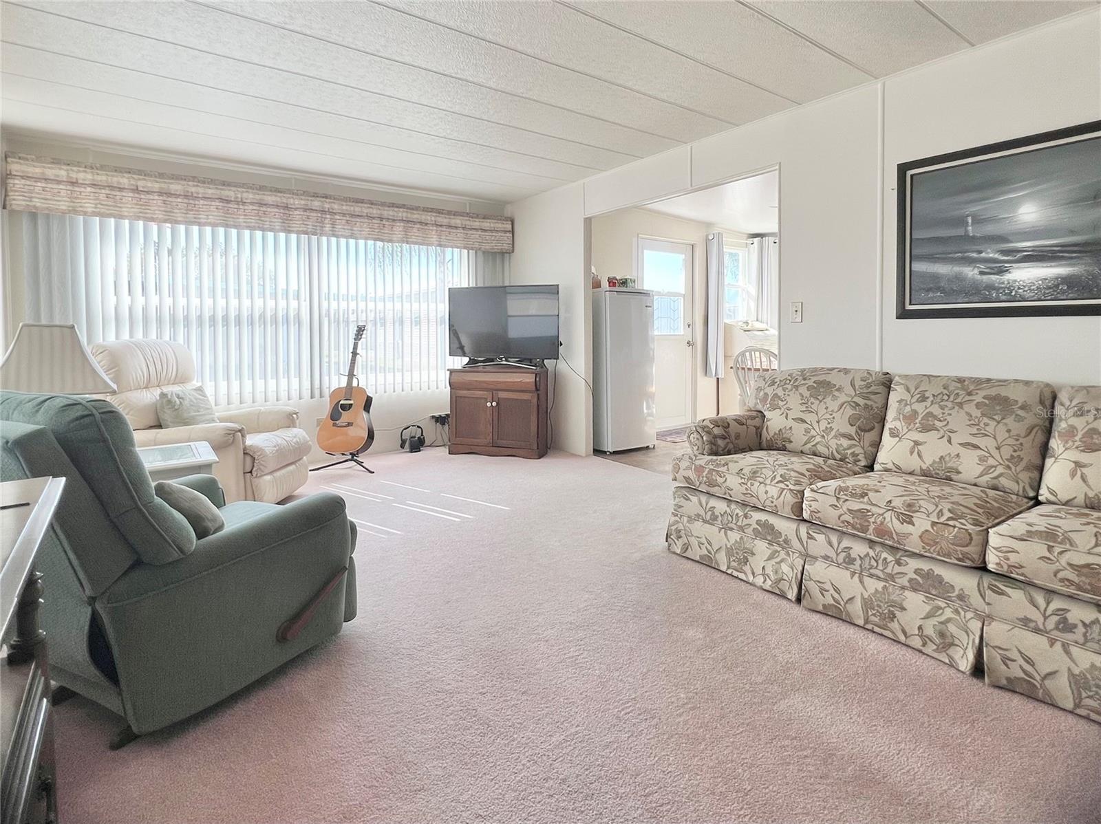 TB8452219 Property Photo