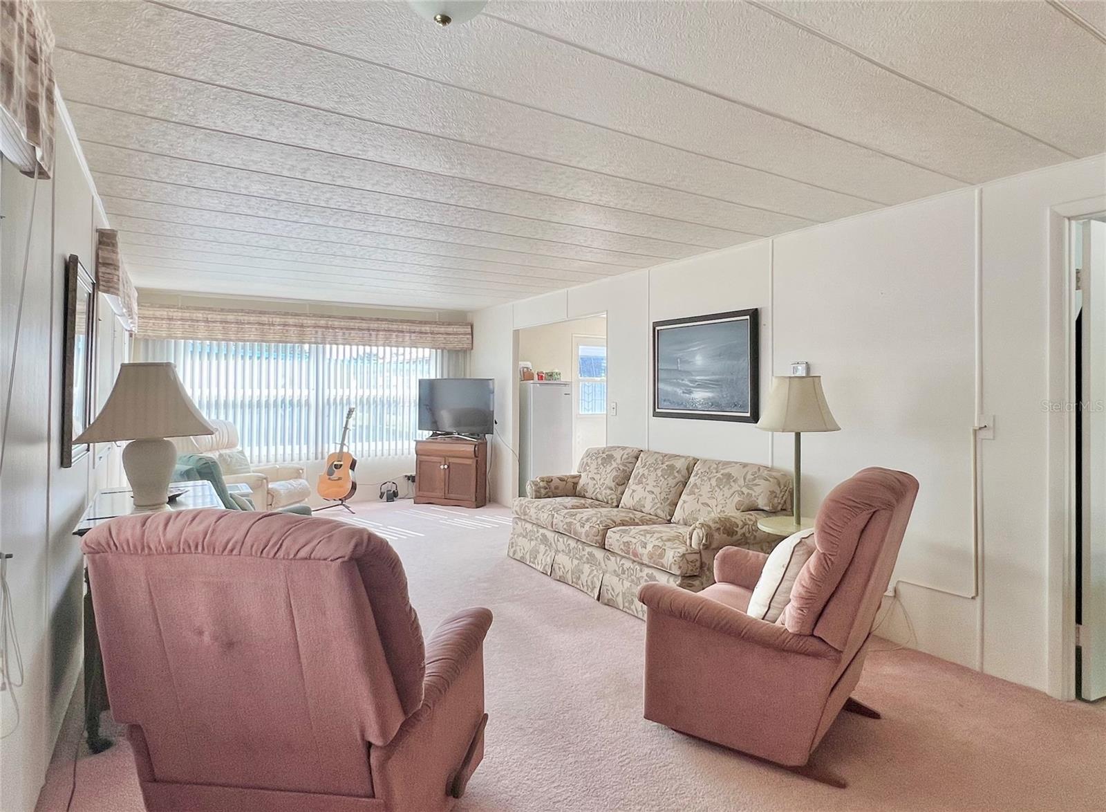 TB8452219 Property Photo