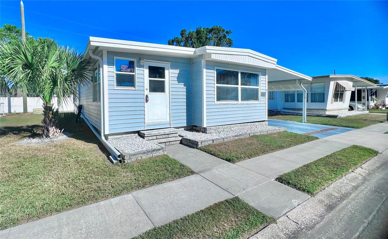 TB8452219 Property Photo