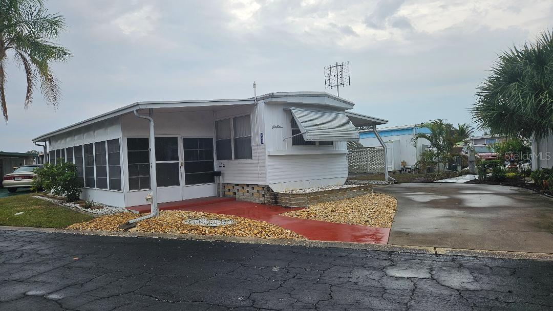 TB8452227 Property Photo