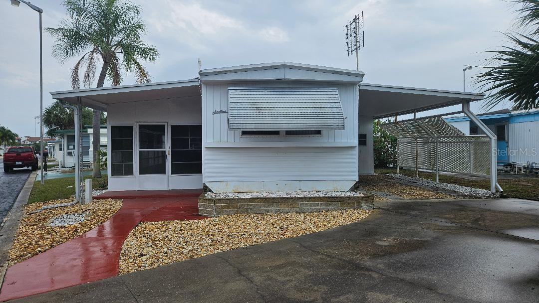 TB8452227 Property Photo