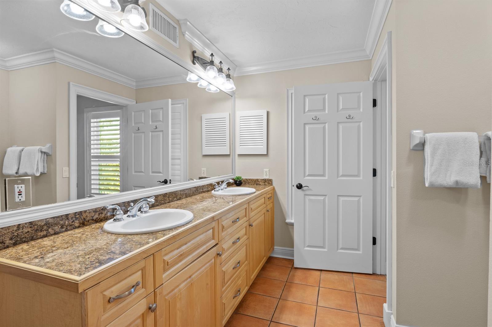 A4673613 Property Photo