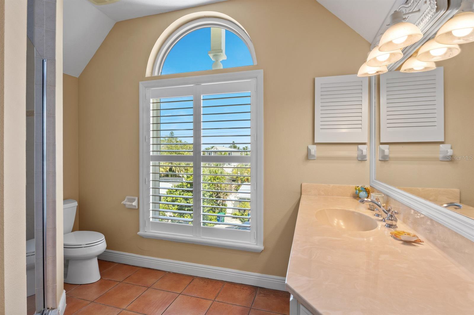 A4673613 Property Photo