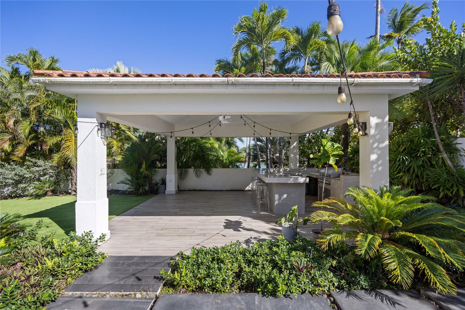 PR9117688 Property Photo