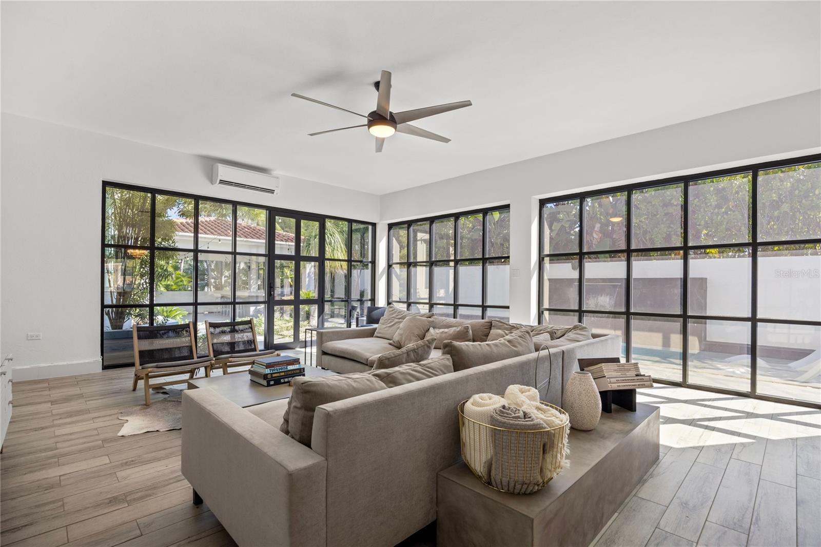 PR9117688 Property Photo