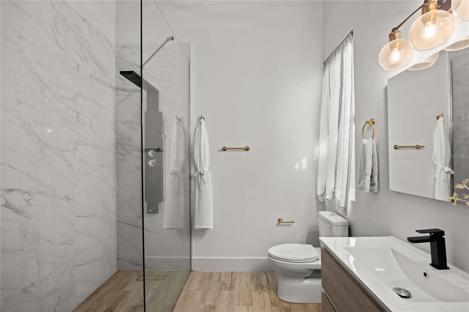 PR9117688 Property Photo